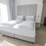 מלון Zzzpace Smart-hotel Zentrum 4*