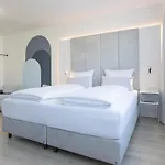מלון Zzzpace Smart-hotel Zentrum