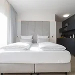 Zzzpace Smart-hotel Zentrum מלון 4*