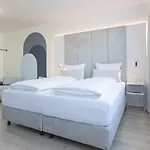 Zzzpace Smart-hotel Zentrum 4* בילפלד