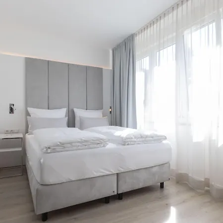 Zzzpace Smart-hotel Zentrum Szálloda 2*