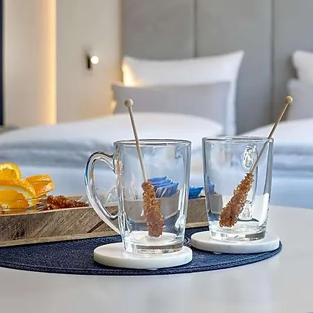 מלון Zzzpace Smart-hotel Zentrum 4*