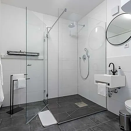 Zzzpace Smart-hotel Zentrum בילפלד