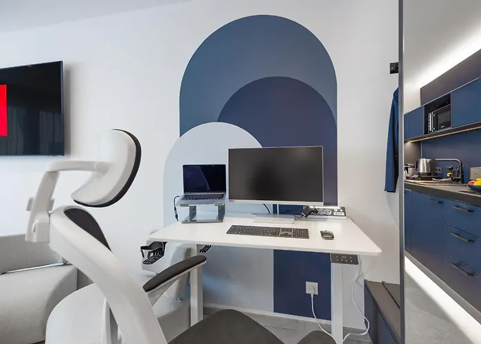 Zzzpace Smart-hotel Zentrum ホテル 2*