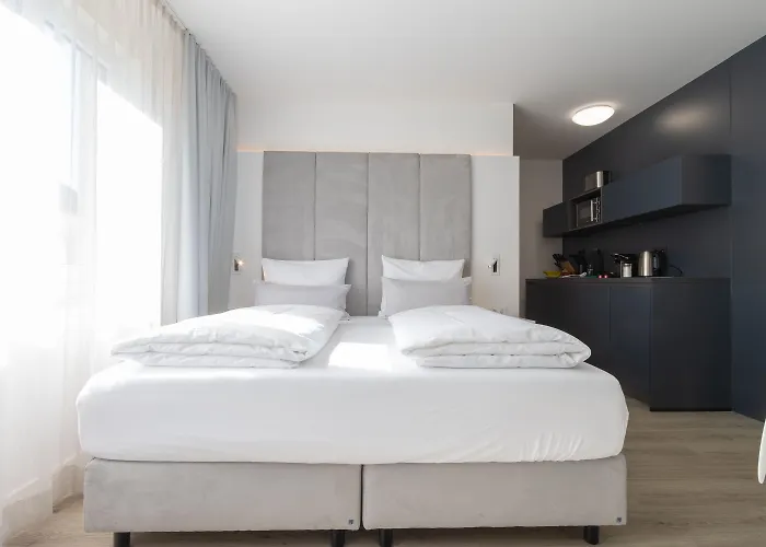 Zzzpace Smart-hotel Zentrum 酒店 2*