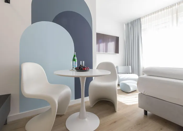 Zzzpace Smart-hotel Zentrum ホテル 2*